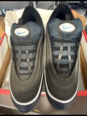 Nike Black and Navy Low-Top Sneakers with Blue Swoosh